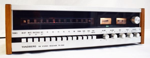 TANDBERG FM Stereo Receiver TR1040 241926