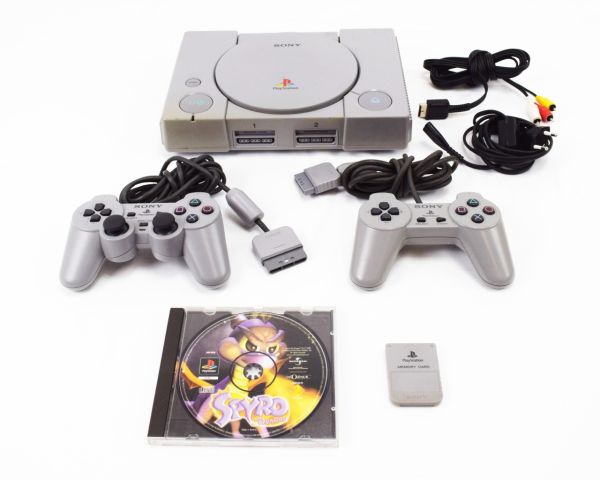 SONY Playstation Modell: SCPH7502 Disc: Spyro 250854