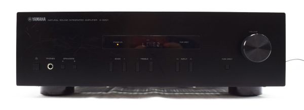 YAMAHA Natural Sound Integrated Amplifier A-S201 251247