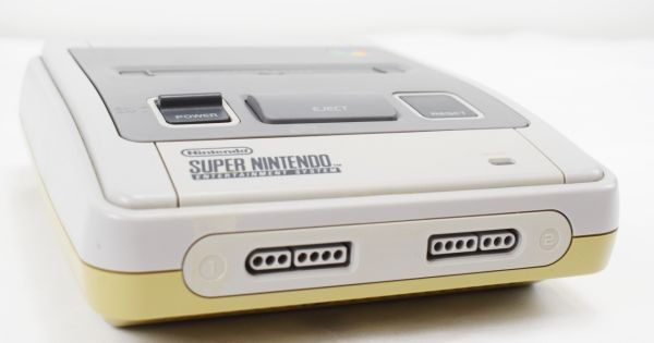 NINTENDO Super Nintendo + 1 Controller SNSP001(FRG), 250870
