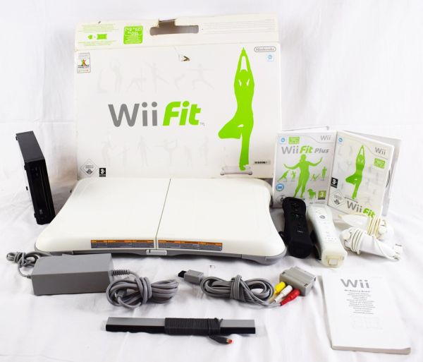 NINTENDO WII 2x Controller Wii Board Wii FIT Wii FIT PLUS Model RVL101EUR 241603