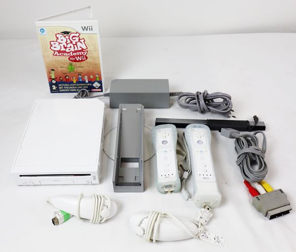 Nintendo WII 2x Controller Big Brain Academy Model RVL001EUR 251508