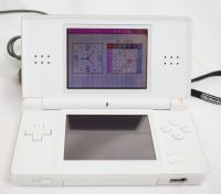 Nintendo DS Lite in weiss mit Spiel Nintendogs VSG001 241001