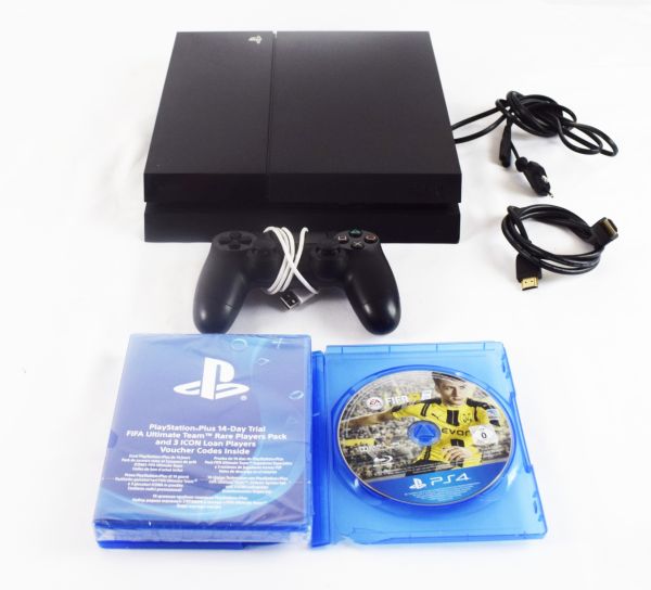 SONY Playstation 4 Modell: CUH1116A Disc: FIFA 17 & 14 Day Trial 251072
